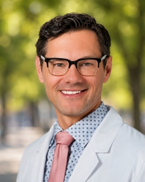 Dr. Ryan Ochsner of Kaw Valley Family Dental in Bonner Springs, KS 